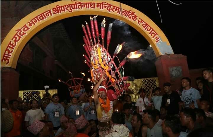 Jibro Chedne Festival- Balakram Shrestha Reached Pashupatinath Temple