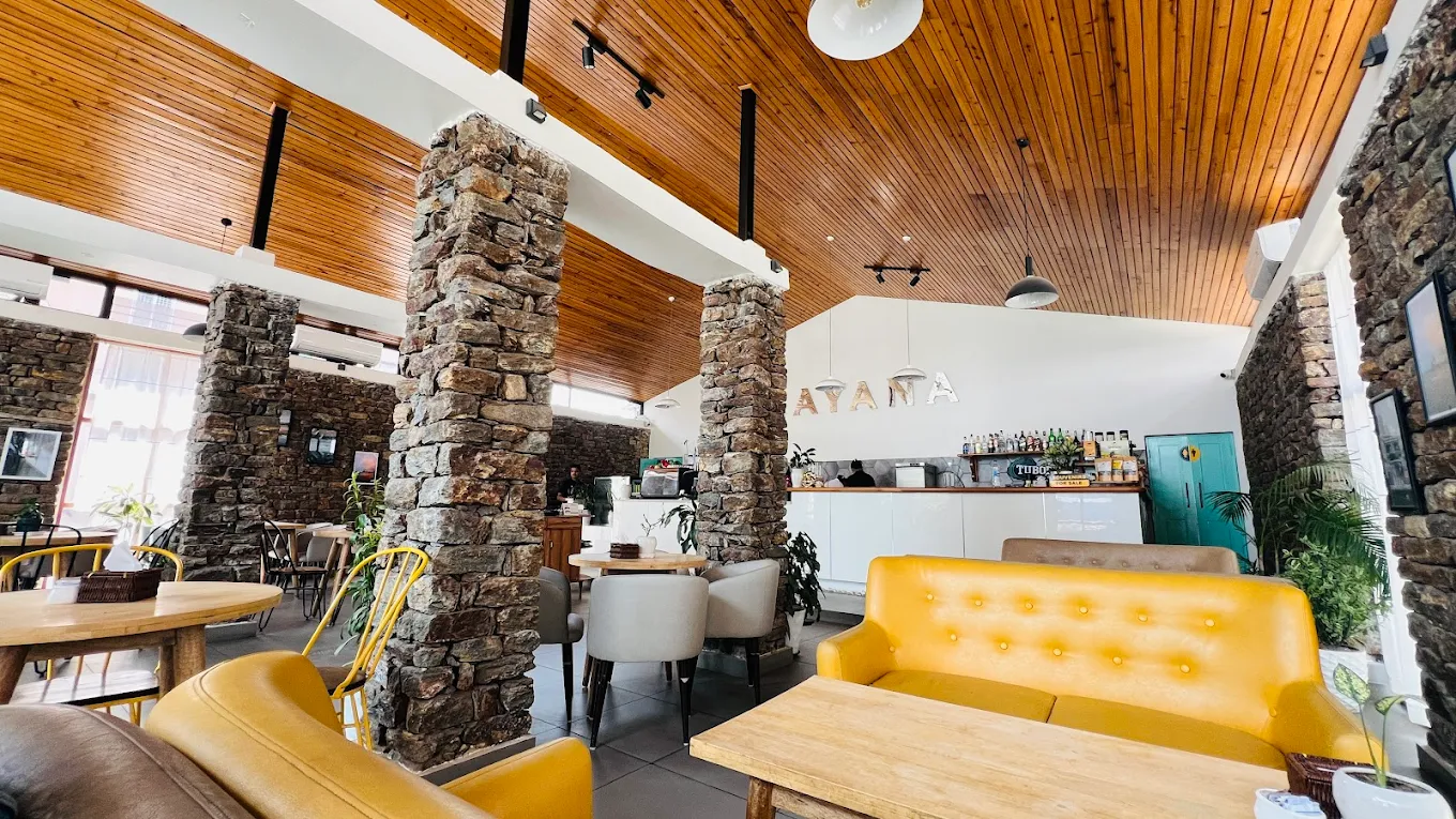 Layana Bistro