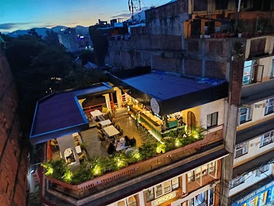 Hotel Trekkers Home